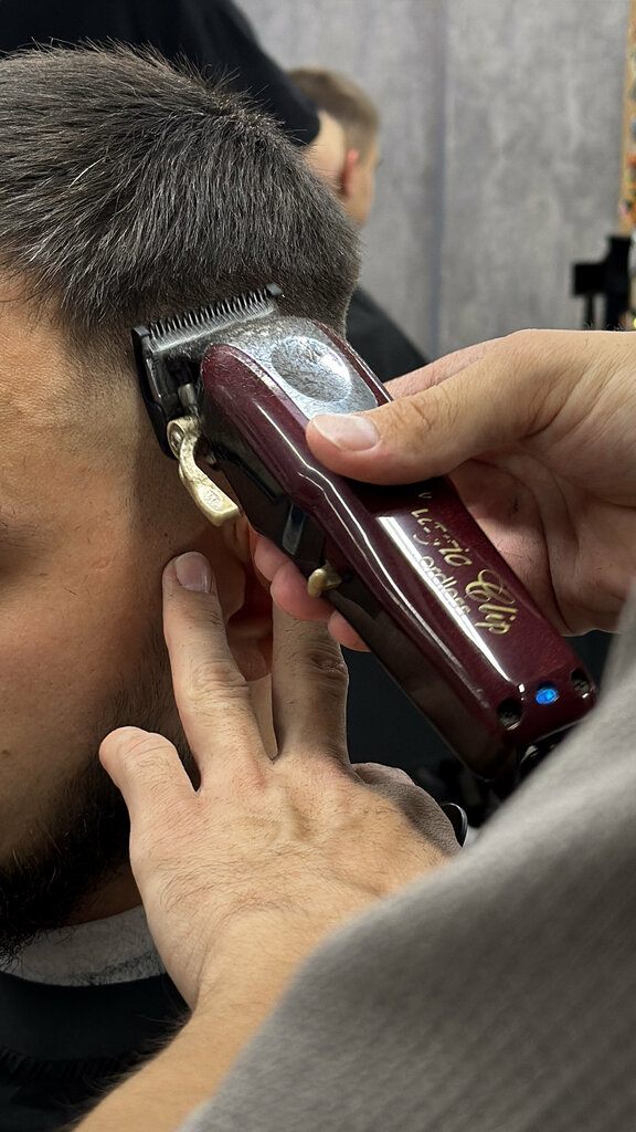 Стрижка машинкой в BARBER CLAN