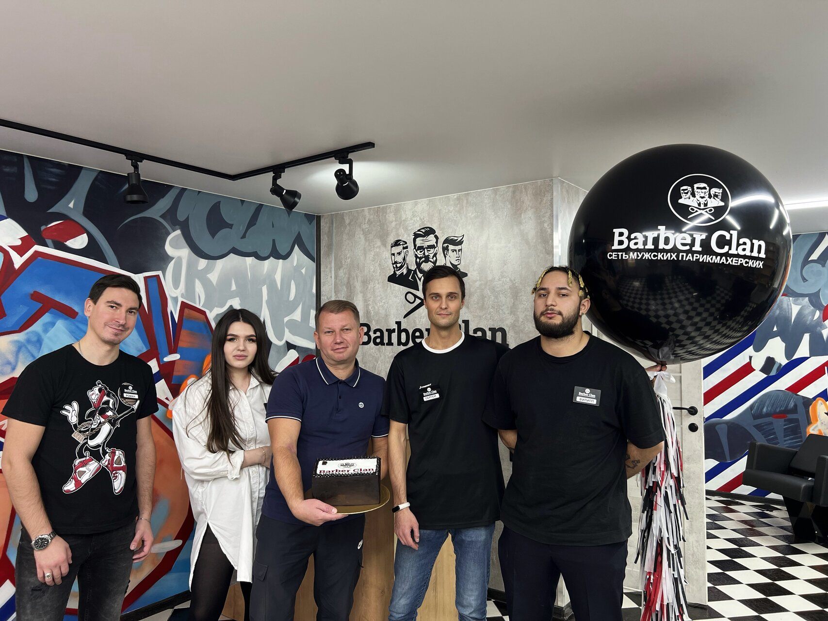 Команда и интерьер BARBER CLAN